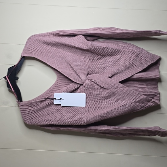 cultured loves Sweaters - Cultured Cloths Solid Long Sleeve Twist Knit Open Back Sweater Small